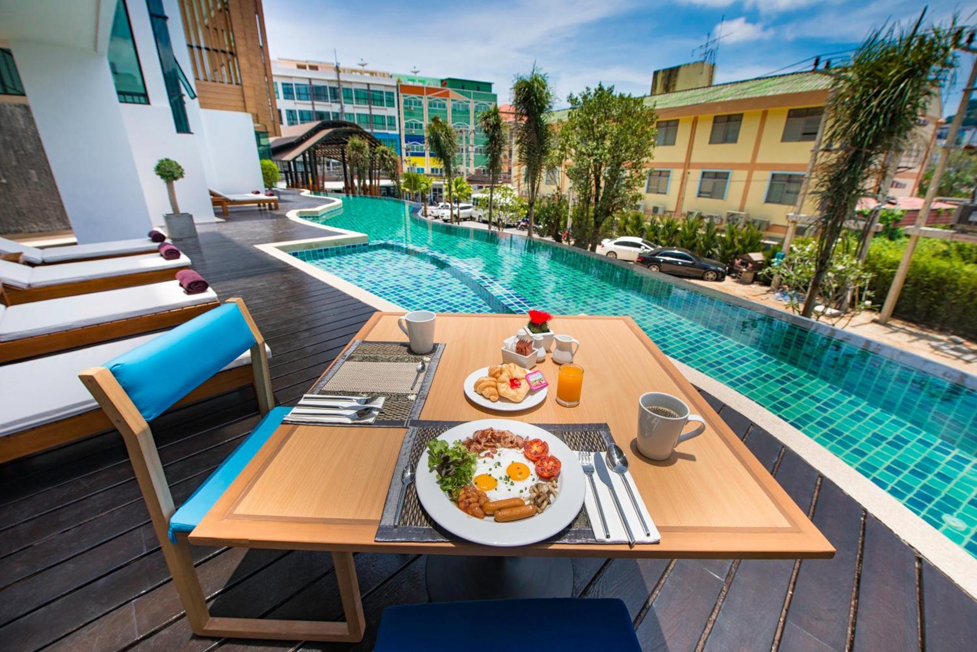 The Lunar Patong Phuket Exterior foto