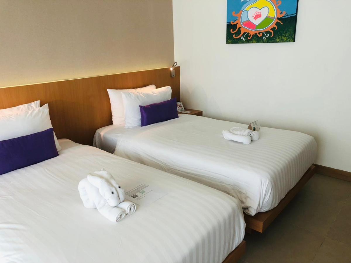 The Lunar Patong Phuket Exterior foto