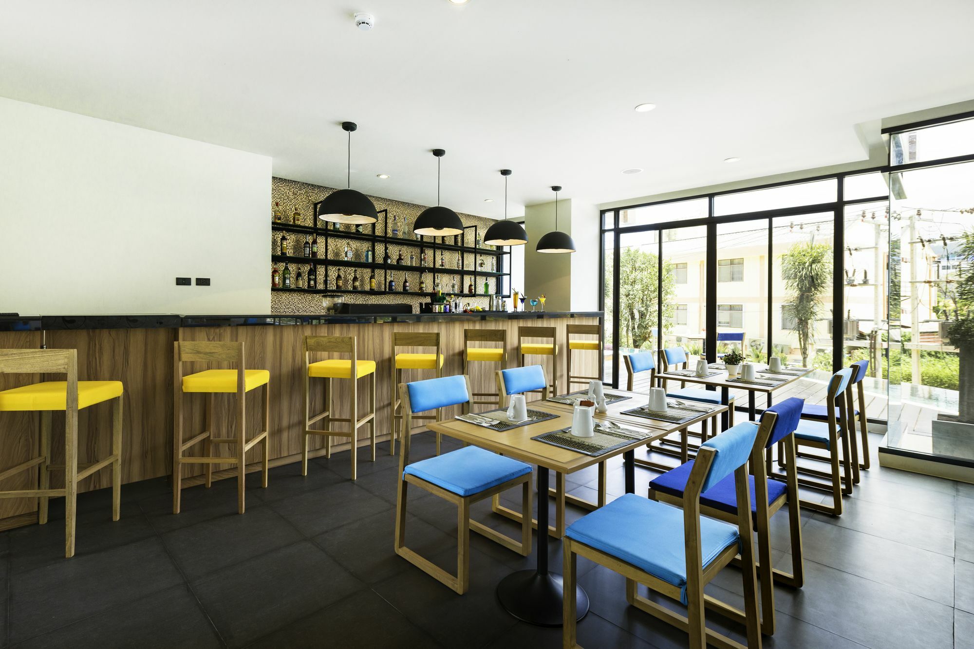 The Lunar Patong Phuket Exterior foto